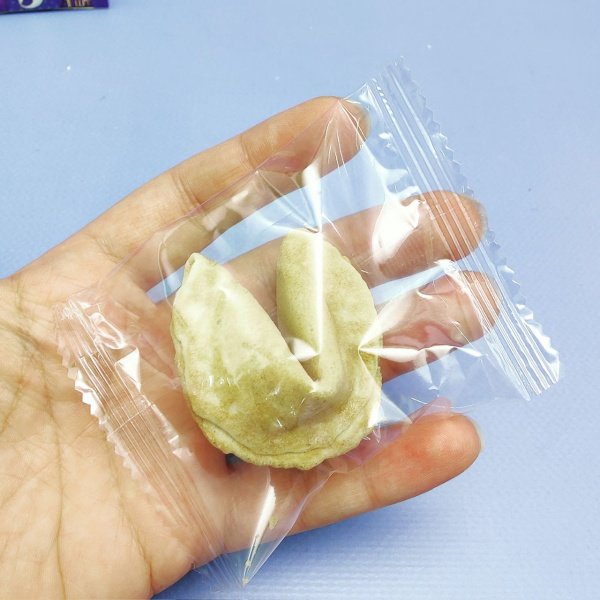 Волшебное печенье с предсказаниями, 6 печенек в коробочке  Новогоднее